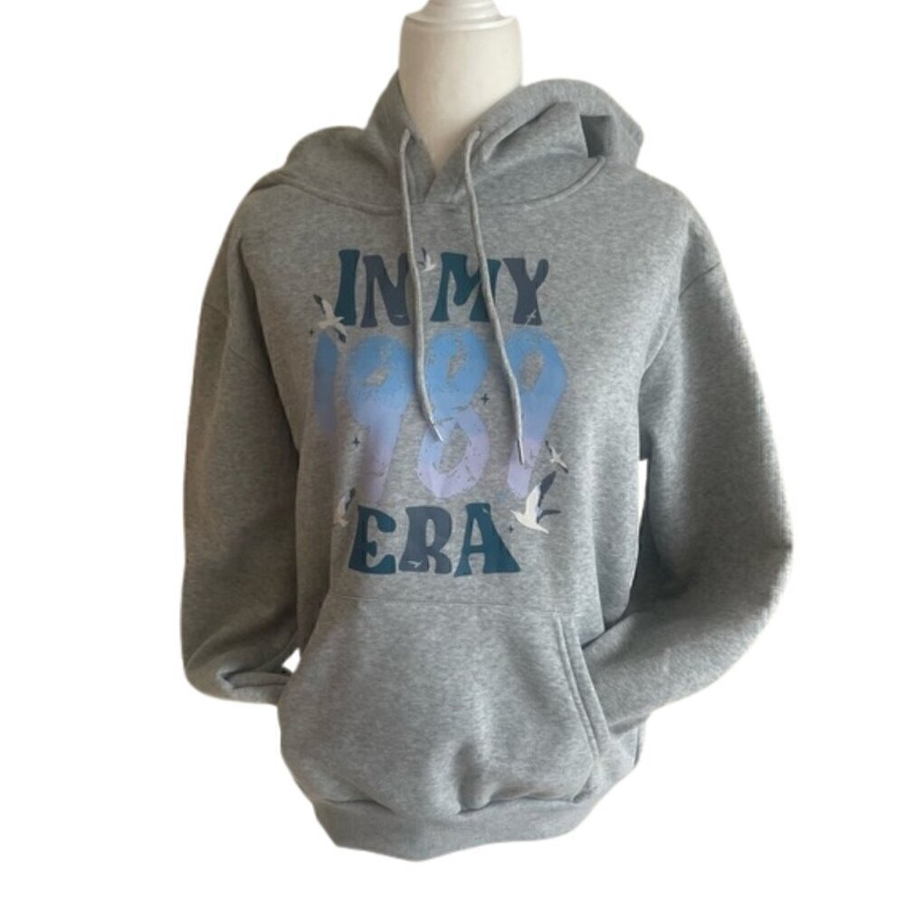 NWT “In My 1989 Era” Inspired Hoodie – Gray – Size M